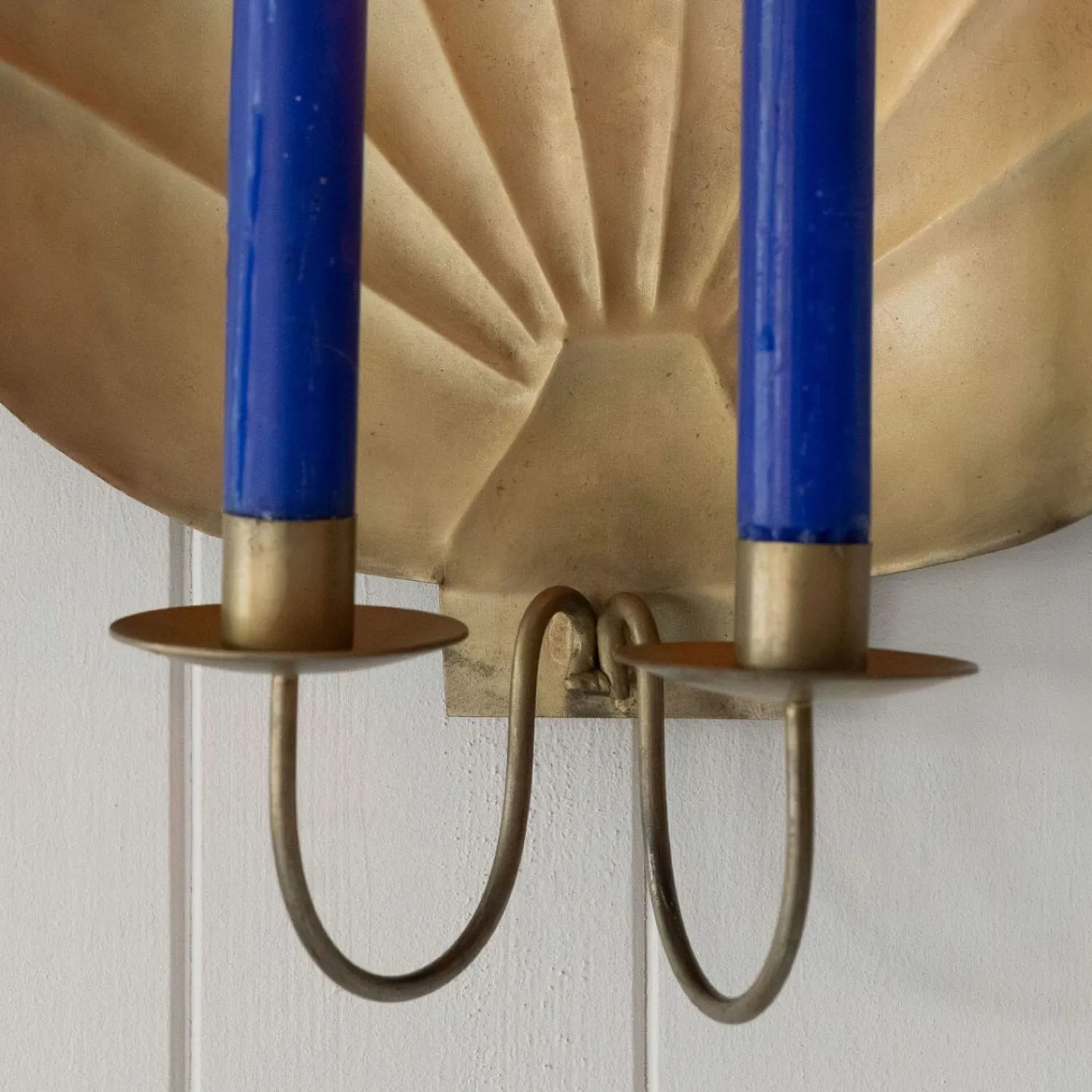 Graham & Green Antiqued Brass Shell Wall Sconce