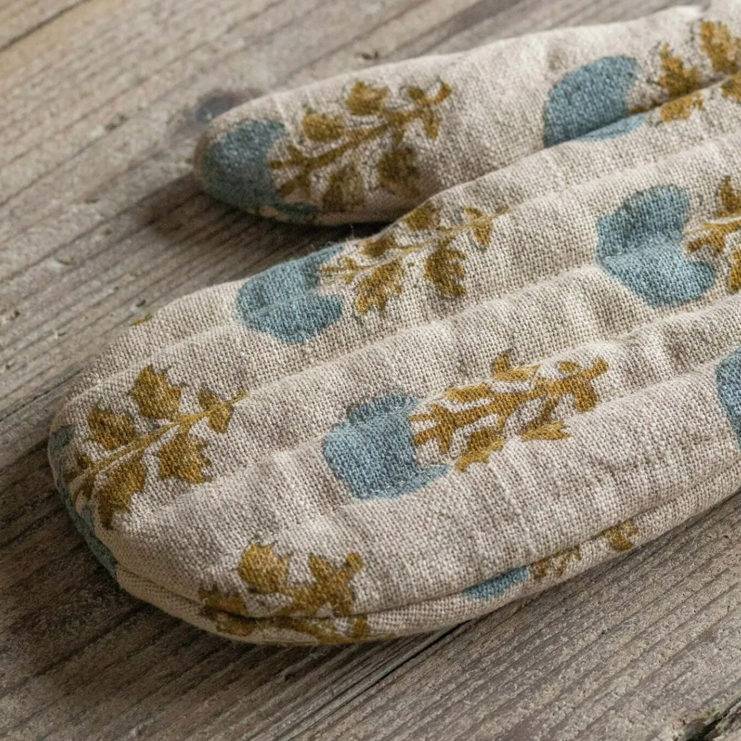 Graham & Green Asta Block Printed Oven Mitt