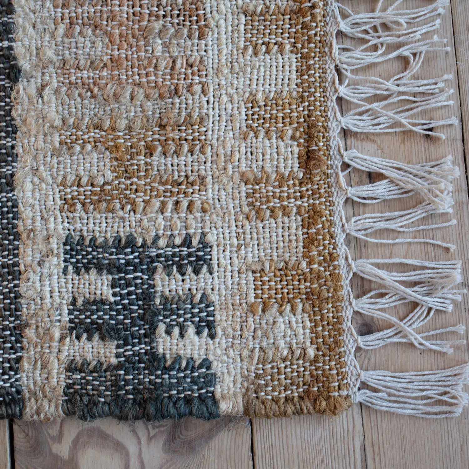 Graham & Green Aurel Kilim Rugs