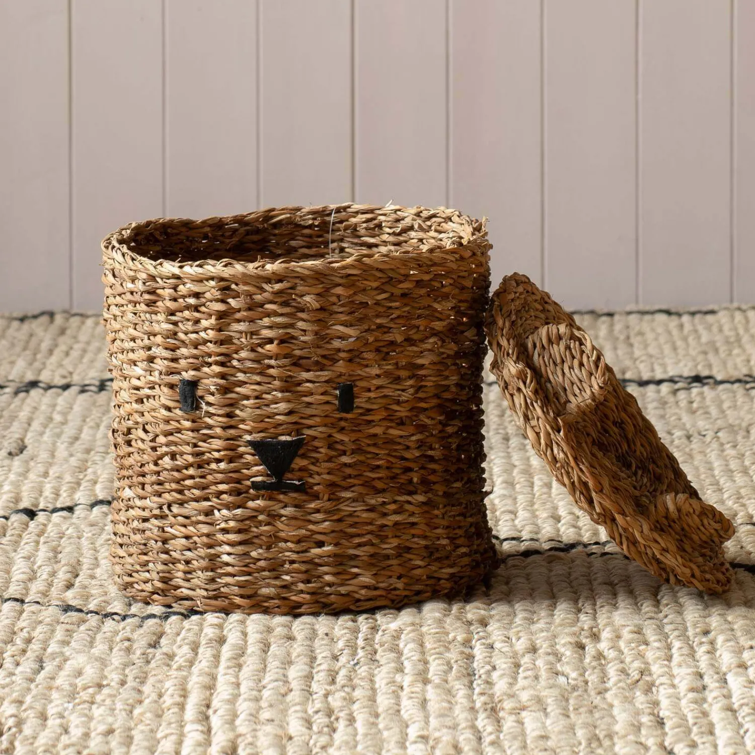 Graham & Green Bear Woven Seagrass Basket with Lid