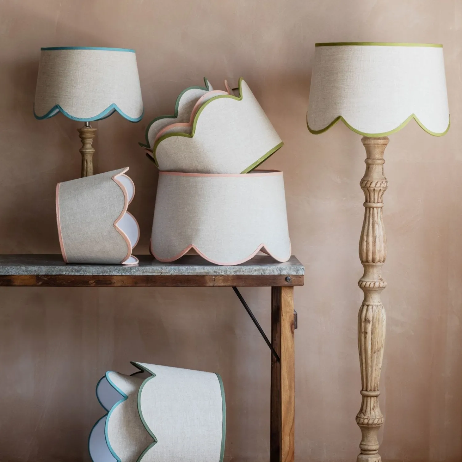 Graham & Green Dusky Pink Scallop Lamp Shades