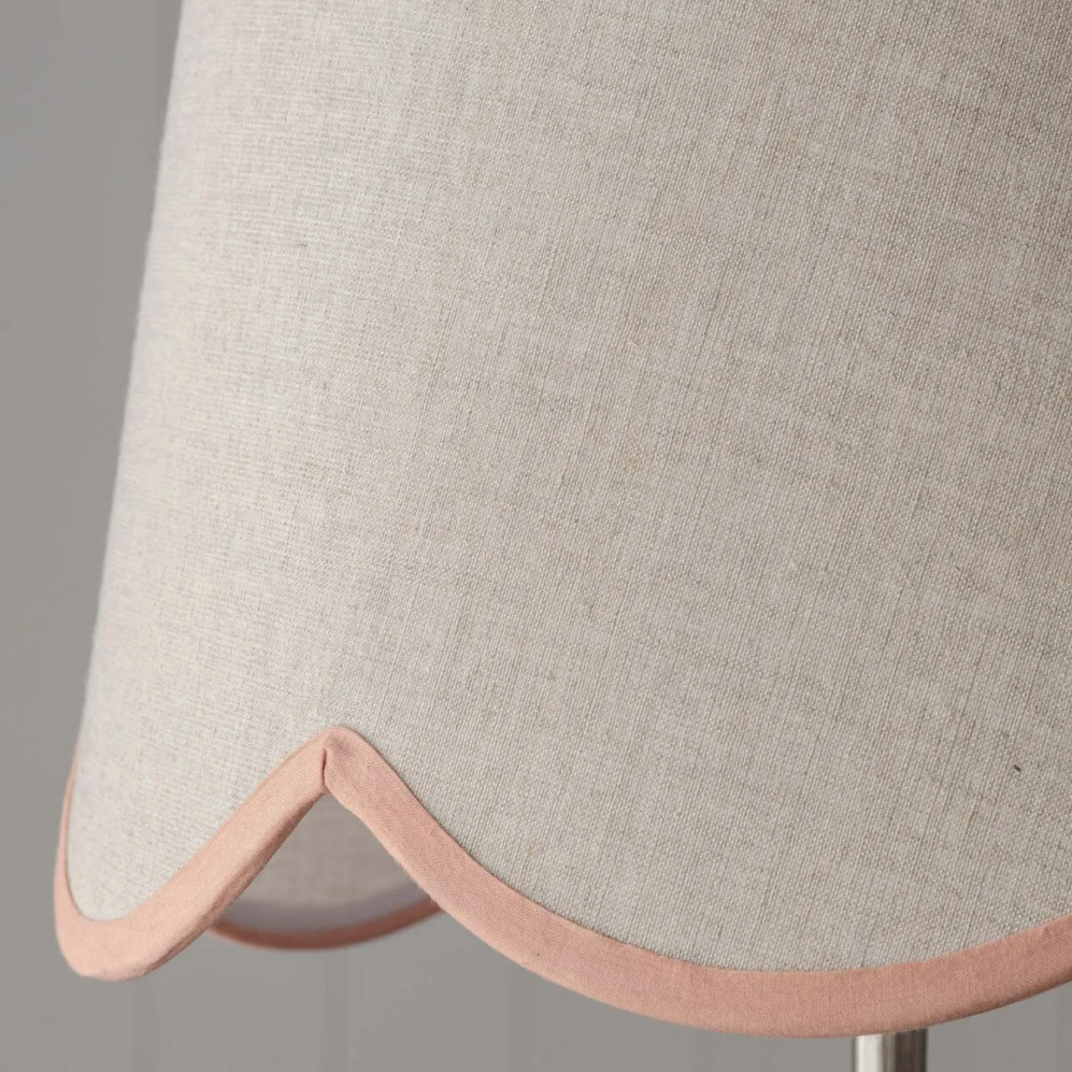 Graham & Green Dusky Pink Scallop Lamp Shades