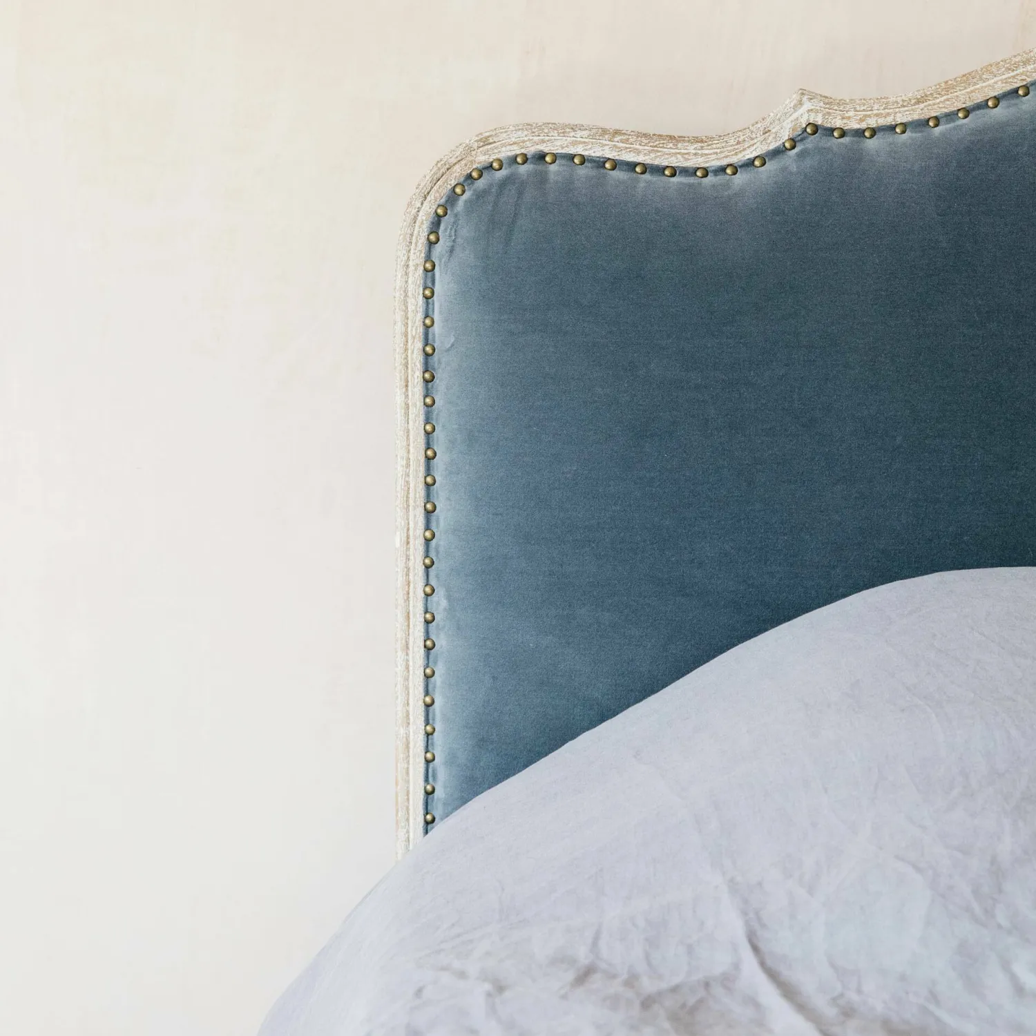 Graham & Green Evelyn Grey Velvet Beds
