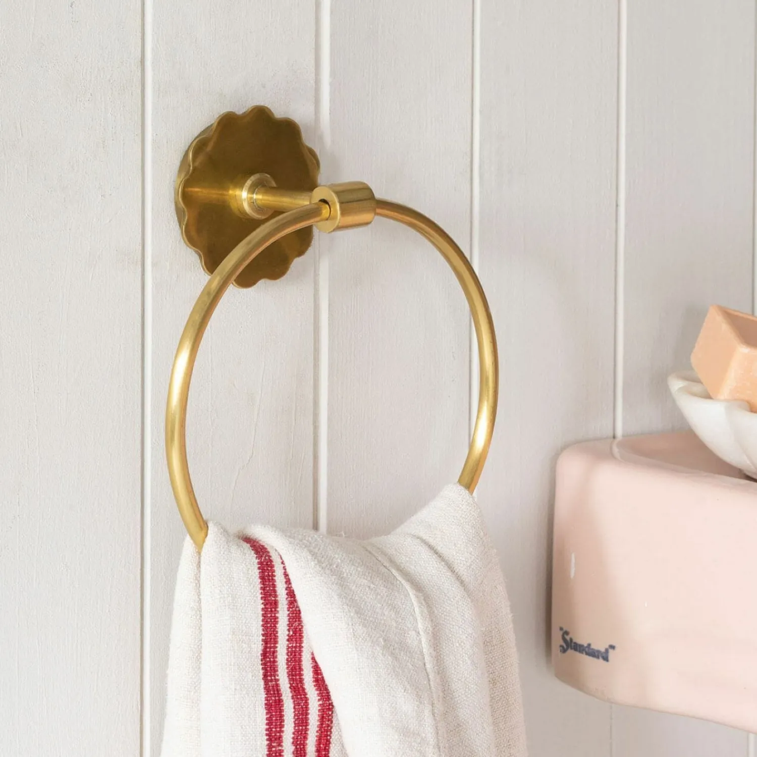 Graham & Green Fosse Towel Ring