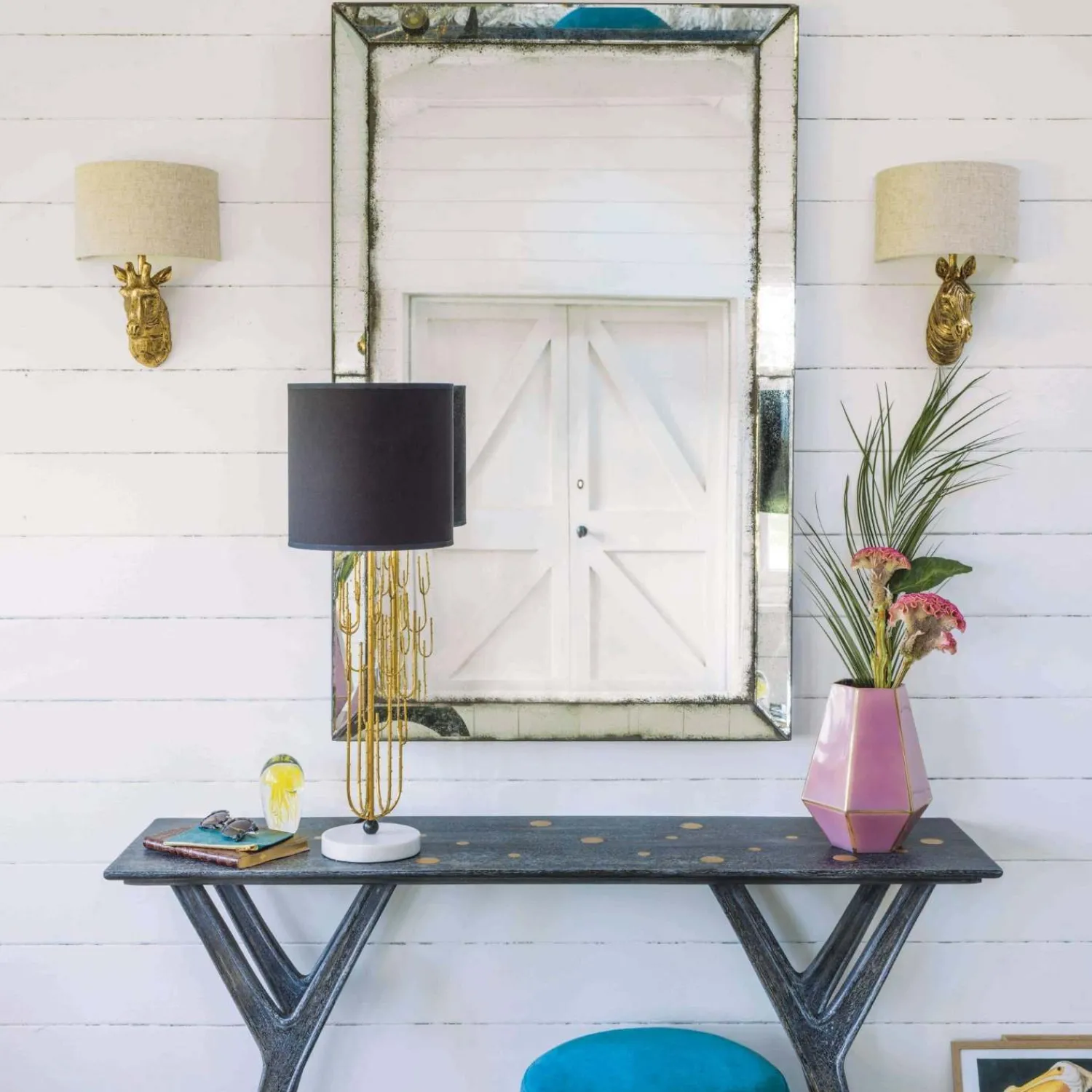 Graham & Green Gold Giraffe Wall Light With Shade