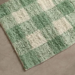 Graham & Green Green Gingham Tufted Bath Mat