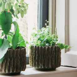 Graham & Green Green Wavy Ceramic Plant Pot