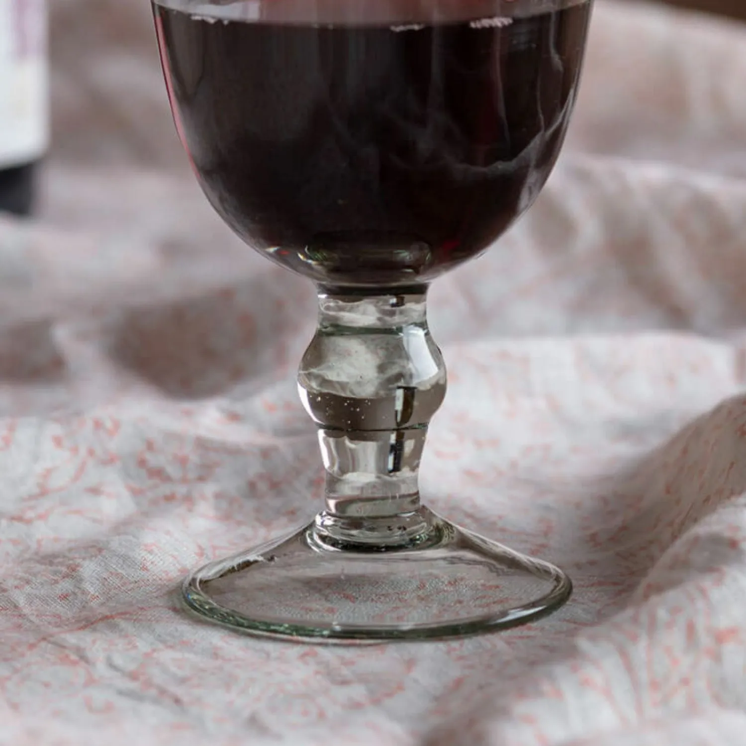 Graham & Green Hand-Blown Wine Glass