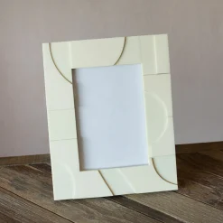 Graham & Green Ivory 3D Abstract Photo Frame