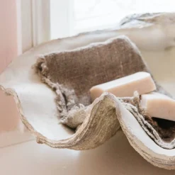 Graham & Green Large Resin Clam Shell