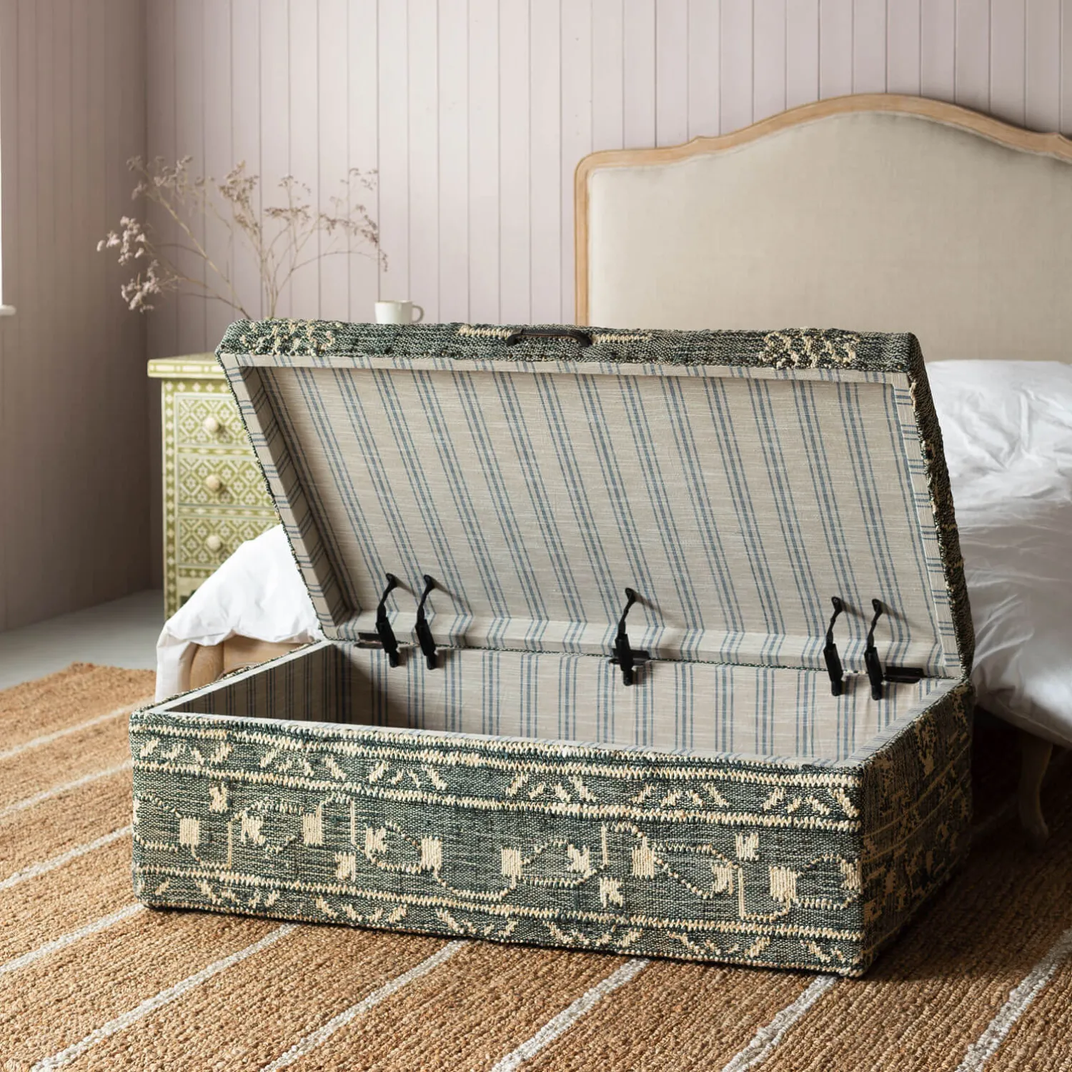 Graham & Green Leo Jute Ottoman