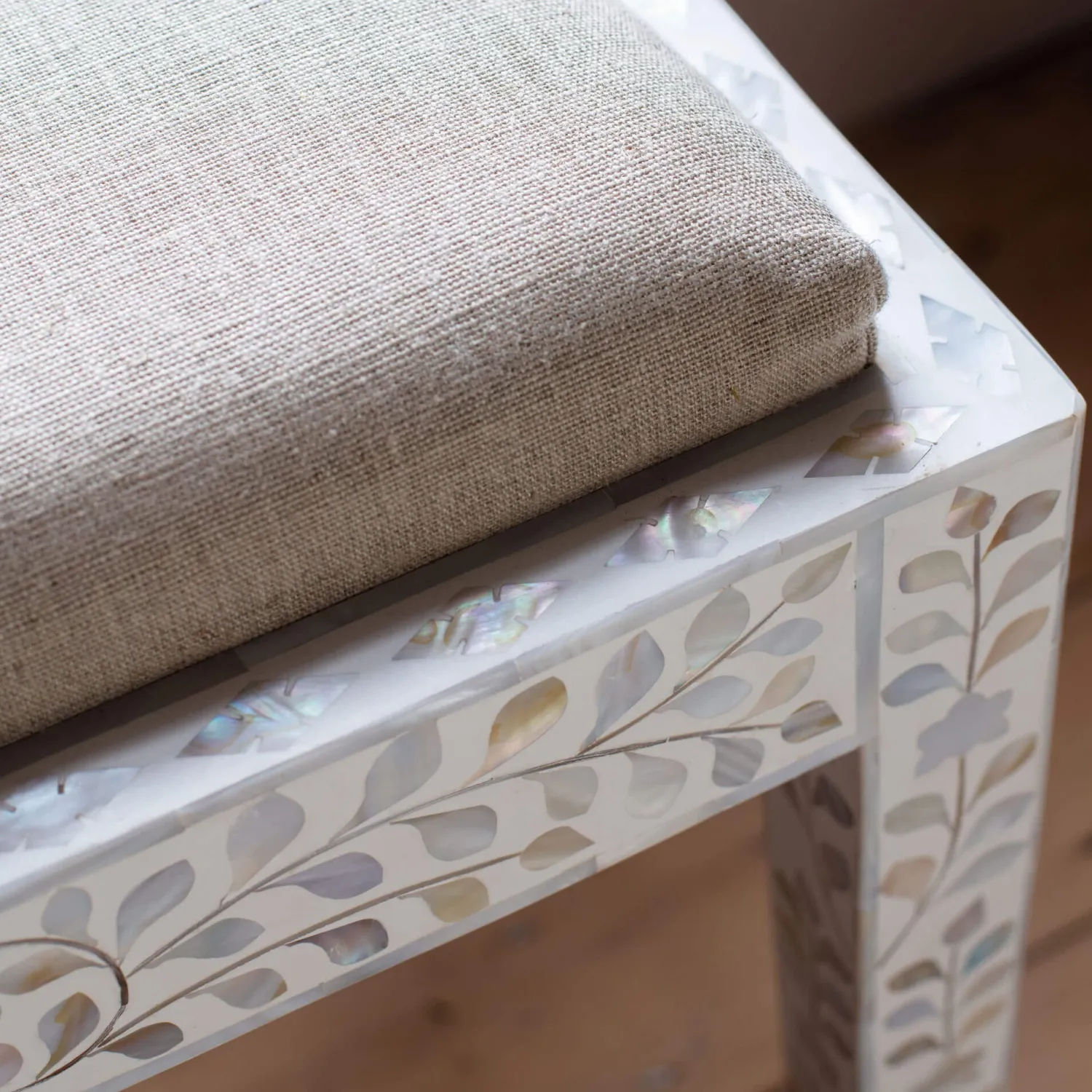 Graham & Green Maxi White Mother of Pearl Stool