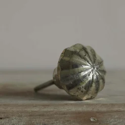 Graham & Green Metallic Glass Flower Knob