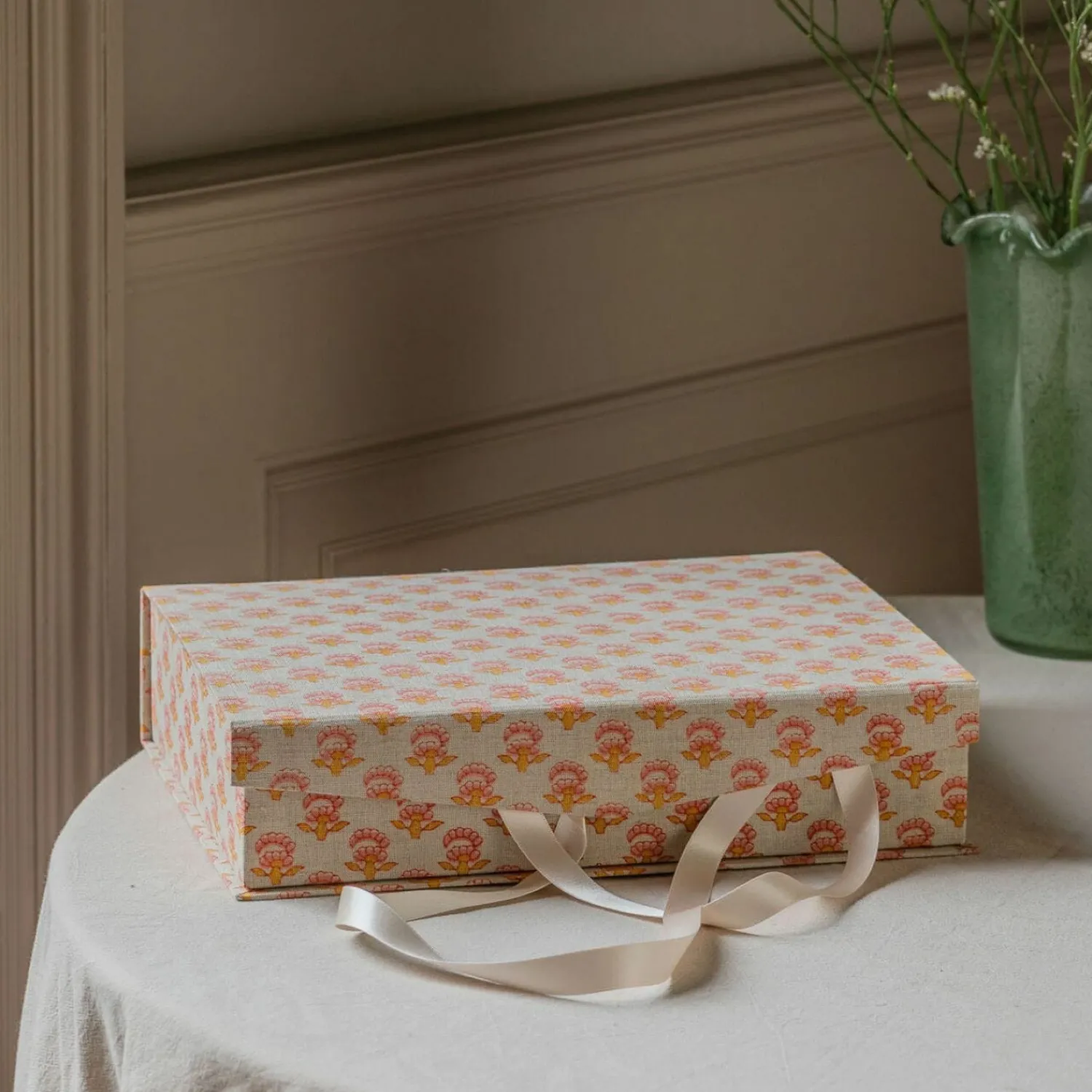 Graham & Green Natural Flower Decorative Box - Small