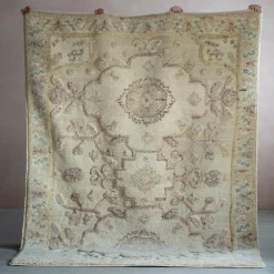 Graham & Green Posey Knotted Wool Rug 180 x 270cm