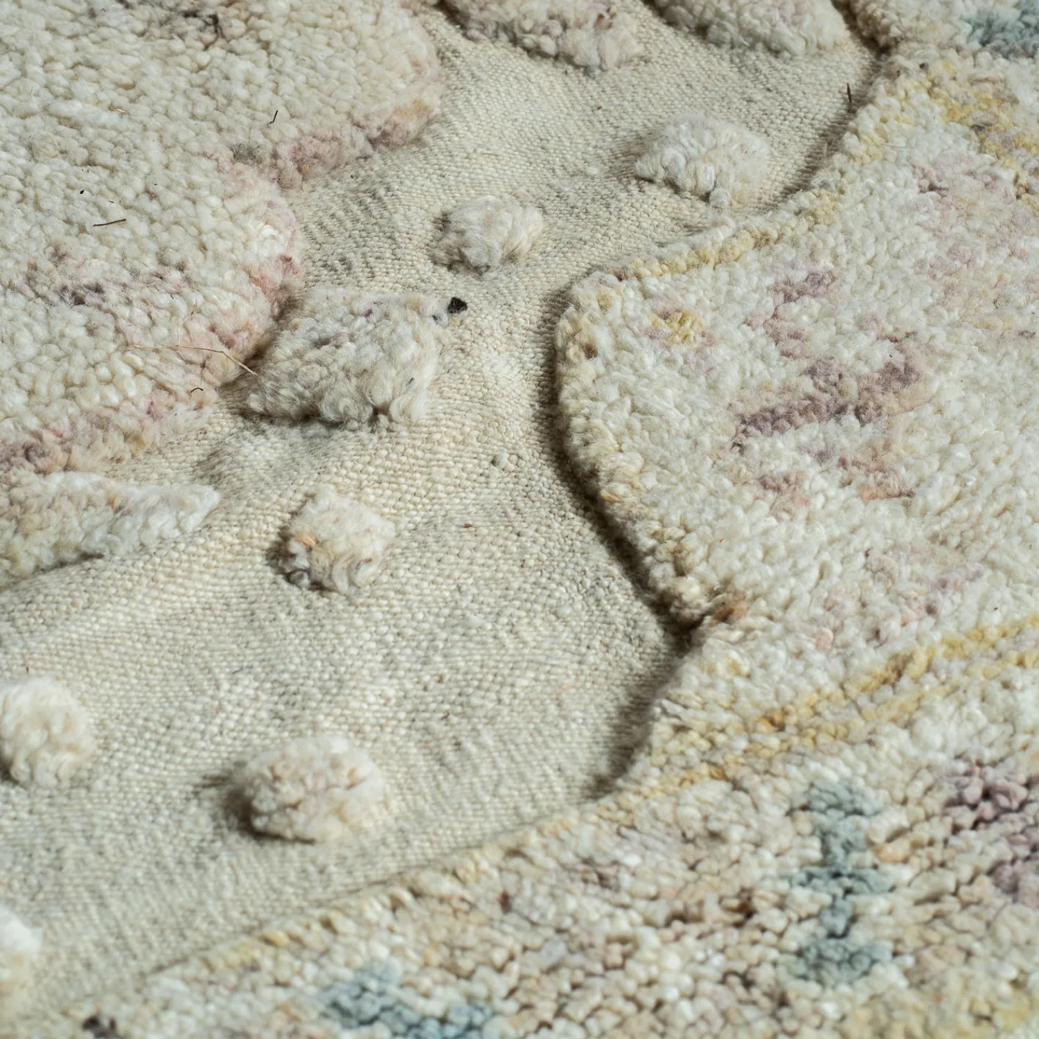 Graham & Green Posey Knotted Wool Rug 180 x 270cm