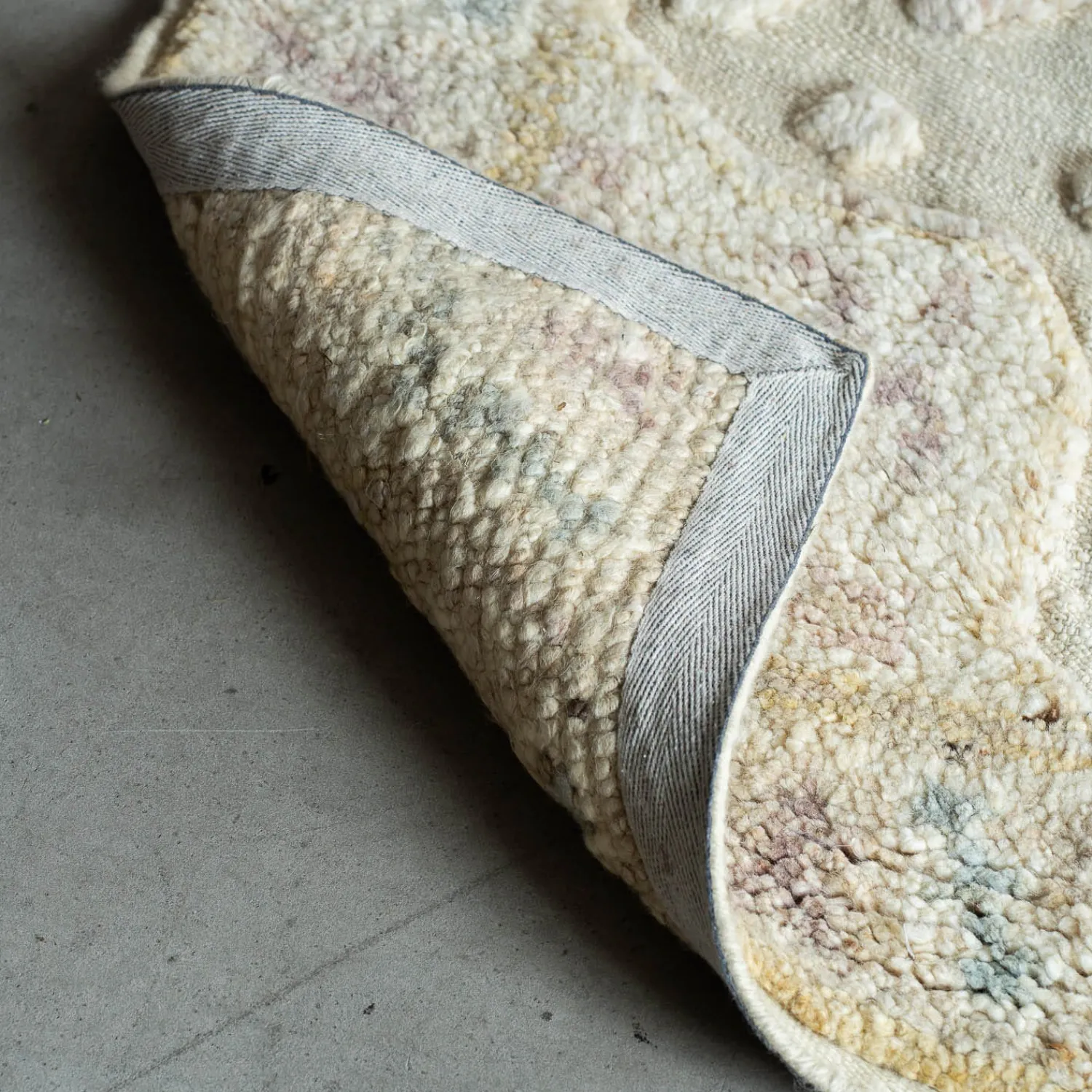 Graham & Green Posey Knotted Wool Rug 180 x 270cm