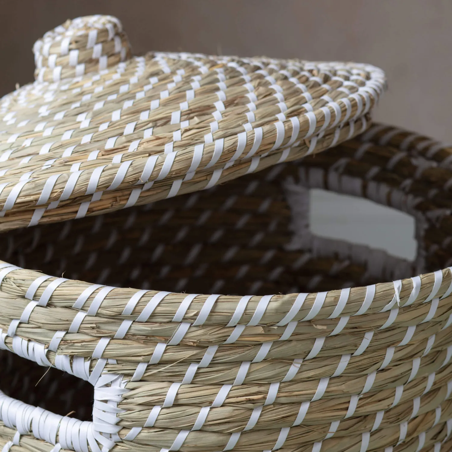 Graham & Green Seagrass Basket with Lid