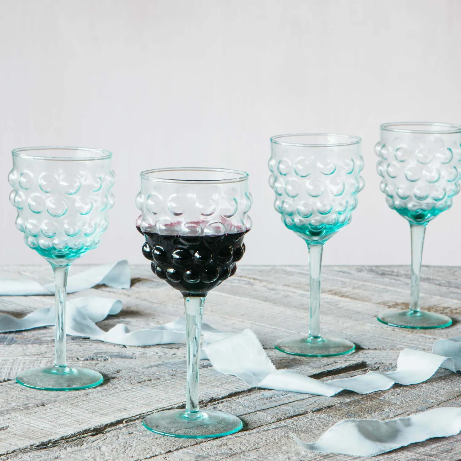 Graham & Green Set of Four Bubble Wine Glasses