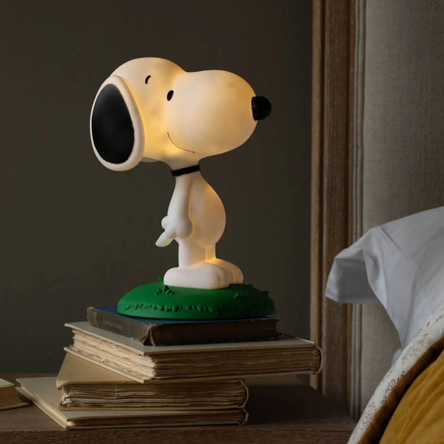 Graham & Green Snoopy LED Night Light Lamp